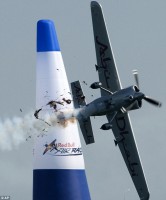 /album/aves-em-movimento/redbull1-jpg/